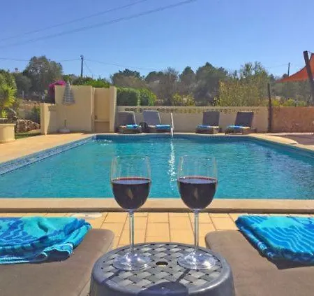 Poco Partido Sleeps 15 Pool Air Con ヴィラ カルヴォエイロ